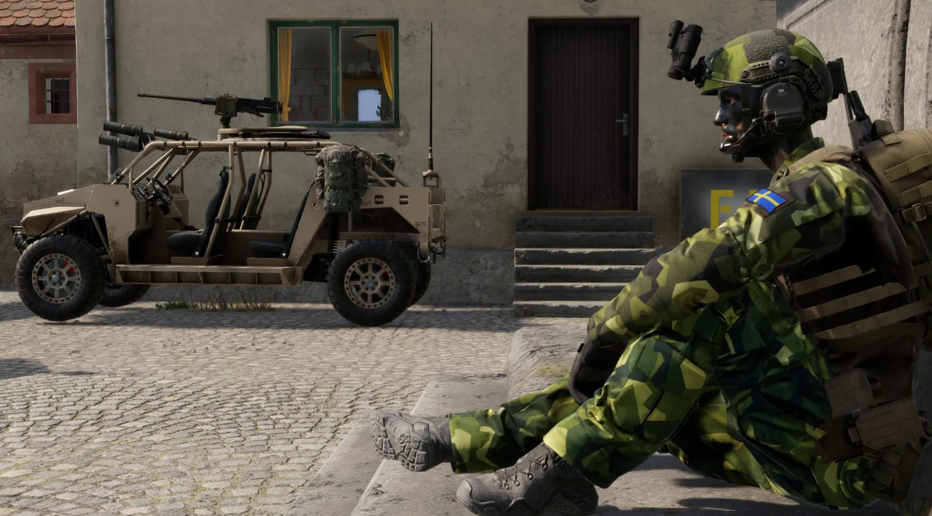 Svensk RL-soldat bredvid ett beväpnat fordon i ArmA Reforger